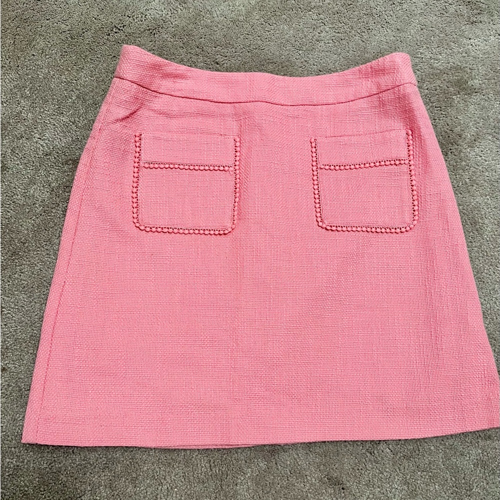 Loft skirt, Women’s size 4, Coral color, gently used